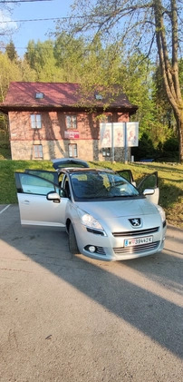 Peugeot 5008 cena 17900 przebieg: 253600, rok produkcji 2011 z Urzędów małe 137